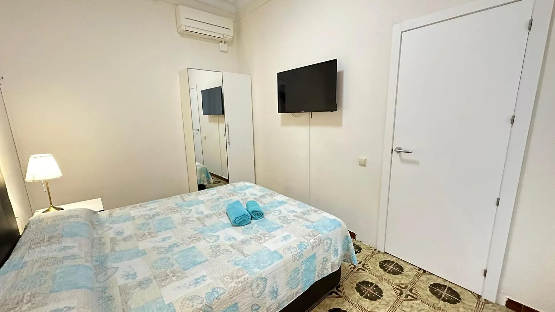Rooms Diputacion Βαρκελώνη Bed and Breakfast